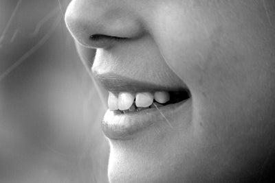 Will Teeth Whitening Work On Caps?
